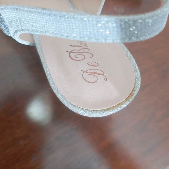 AVAILABLE ONLY IN THE BUNDLE/De Blossom Collection, prom sparkly Heels, size 7.5 - Picture 7 of 16